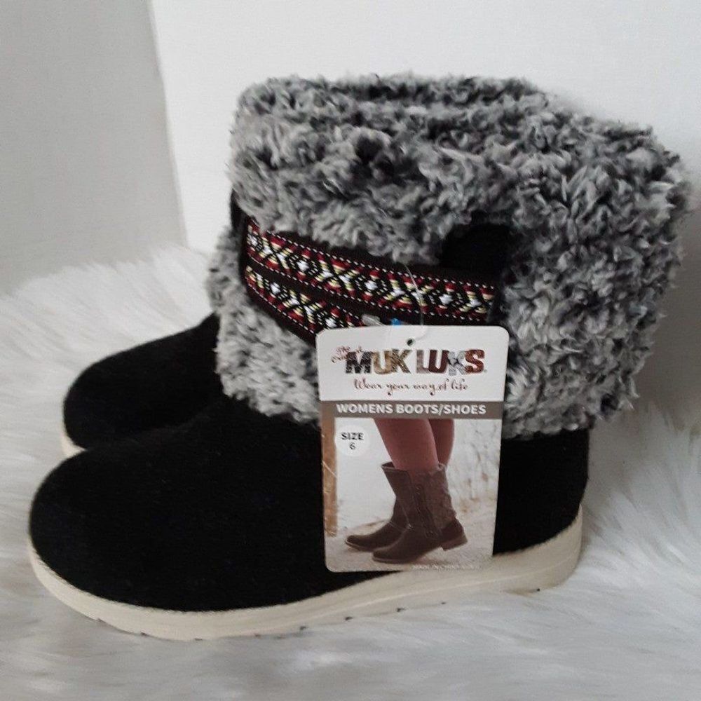 Muk Luks Women's size 6M Winter Boot